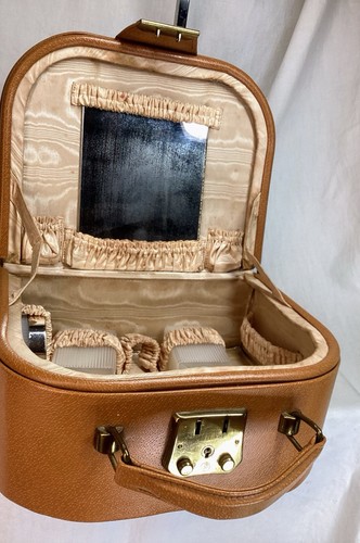 Vintage small vanity case - a,
