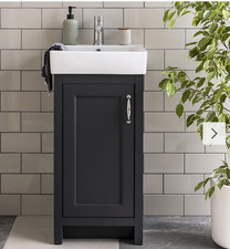 Chatsworth Traditional